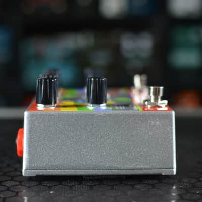 Alexander Pedals Syntax Error 2 Enhanced Audio Computer System 2021 - Silver / Rainbow image 3
