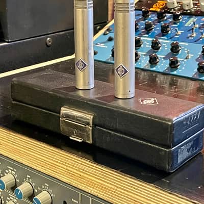 Pair of Neumann Vintage KM 84 Small Diaphragm Cardioid Condenser Microphone Stereo Pair with very close serials! Silver Nickle image 1