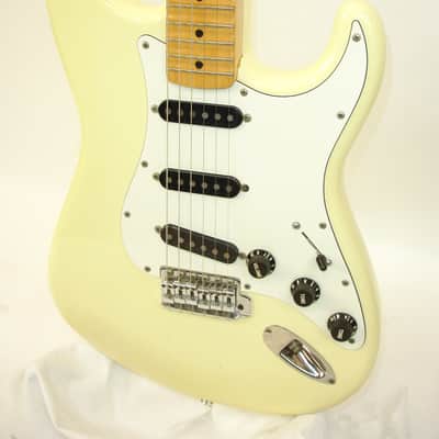 90's Fender Artist Series Yngwie Malmsteen Signature Stratocaster Electric Guitar, Vintage White image 4