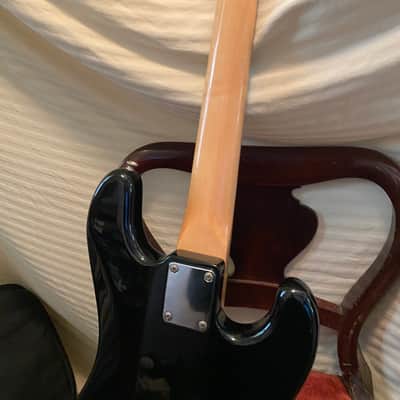 fender squirer p bass guitar left handed 1997 black image 9