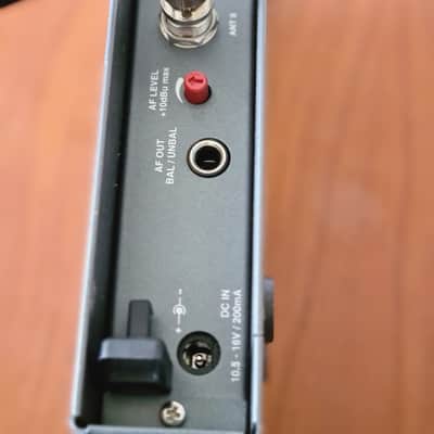 Sennheiser Sennheiser ew 100 Diversity Receiver | kabellos Mikrofonempfänger schwarz image 6