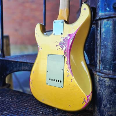 2016 Fender Custom Shop - Wildwood 10 - '61 Strat - Heavy Relic - Aztec Gold / Pink Paisley - Cruz Pickups image 4