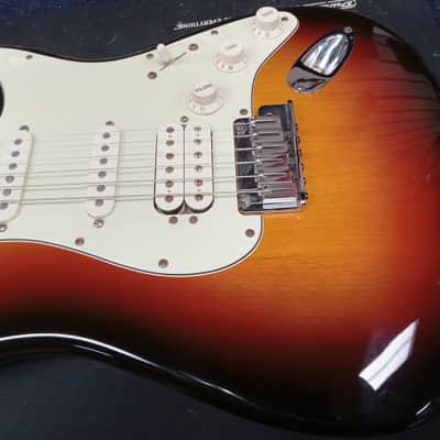 Fender American Deluxe Stratocaster HSS with Rosewood Fretboard in 3-Color Sunburst (2007) image 19