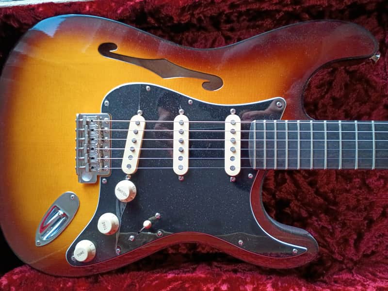 Fender Suona Stratocaster Thinline 2023 - Present Violin Burst image 1