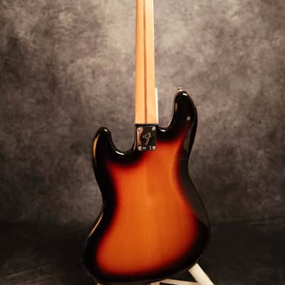 Fender Player Jazz Bass with Maple Fretboard 2018 - 2024 - 3-Color Sunburst image 8
