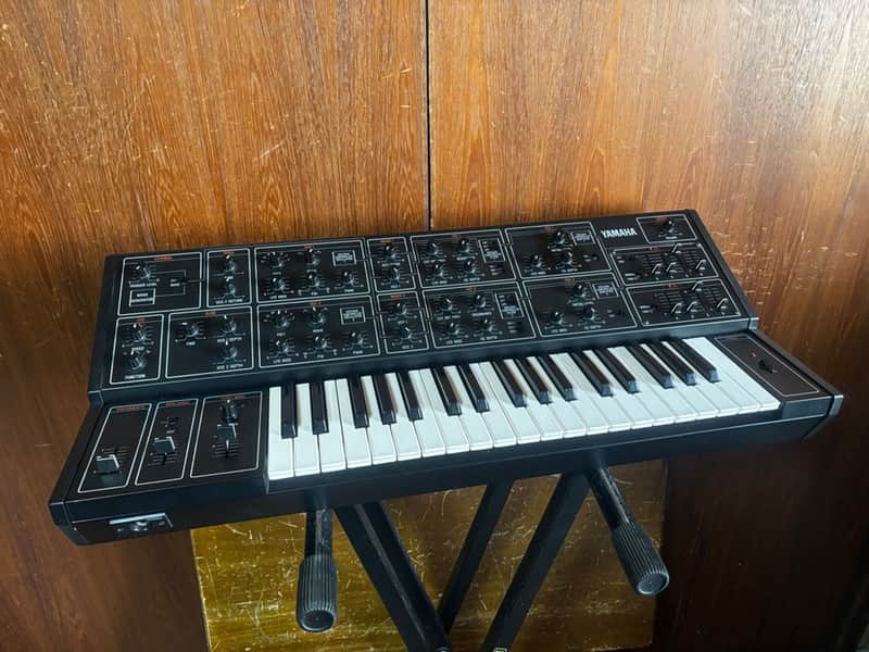 Yamaha CS-15 37-Key Monophonic / Duophonic Analog Synthesizer