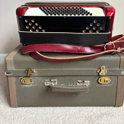 Hohner Arietta IM - Candy Apple Red image 2