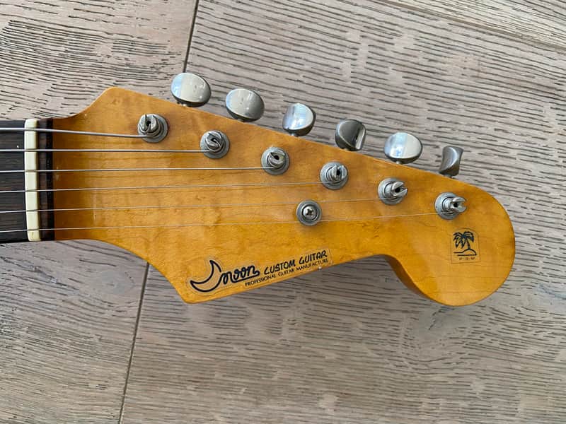 1980s PGM Moon Stratocaster Mahogany Custom Shop Dark Brown