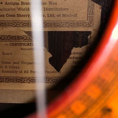 Vintage 1970 Hernandis Grade No. 1A classical guitar with Hardshell case image 4