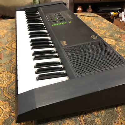 The Miracle Piano Teaching System 49 key Keyboard w/midi pre-owned image 3