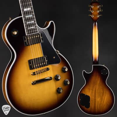 paul's tobacco Gibson Les Paul Standard '50s Available in multiple gloss nitrocellulose lacquer finishes with matching hardware trim Gibson Les Paul Studio Tobacco