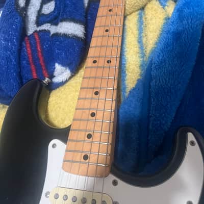 Fender Fender Japan Stratocaster ST72-500 H serial 1988-89 fujigen electric guitar black ref no.5326 1988-1989 image 2