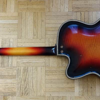 Musima Record 17 thinline hollow body guitar - East Germany image 8