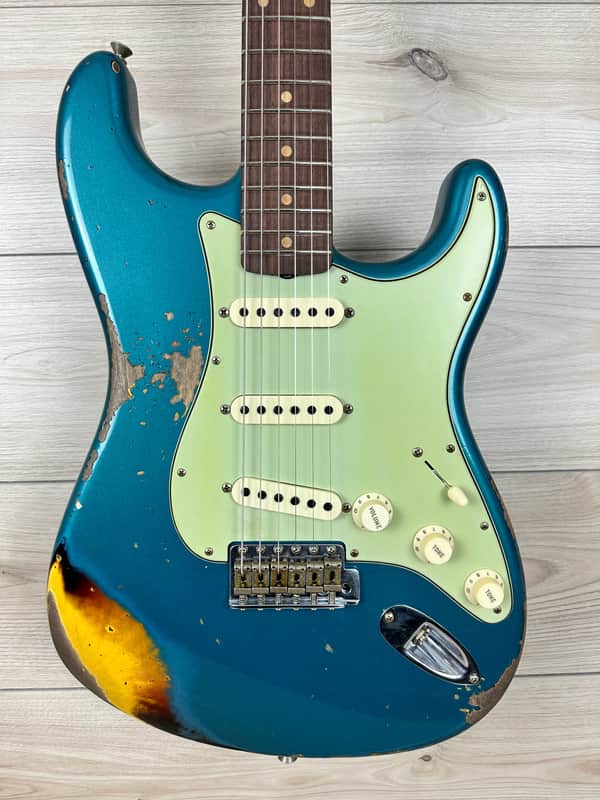 Fender Custom Shop 1961 Stratocaster Heavy Relic Aged Ocean Turquoise over 3-Color Sunburst image 1