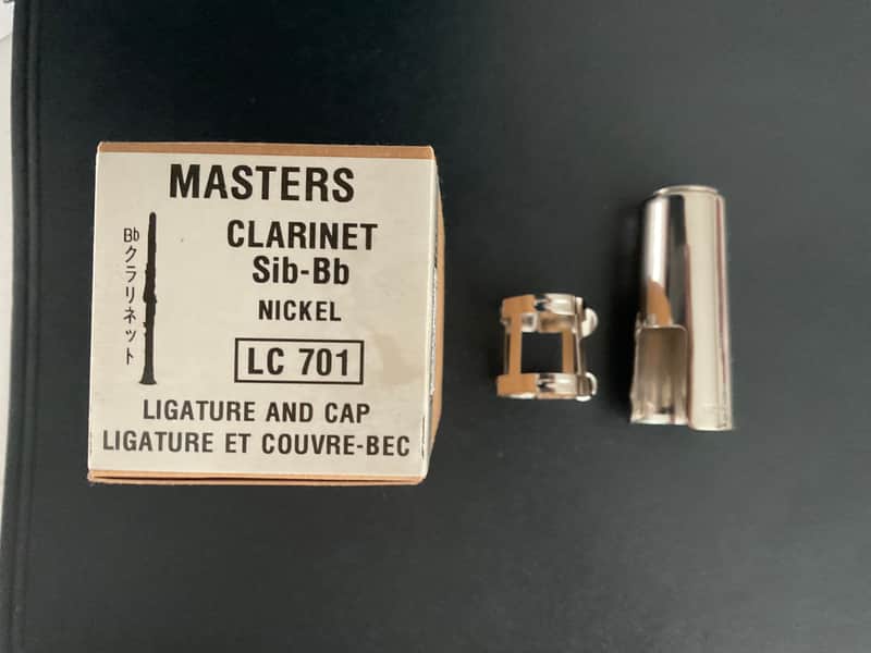 VANDOREN CLARINET LIGATURE/MOUTHPIECE CAP LC701 VANDOREN CLARINET LIGATURE AND CAP Undetermined  VINTAGE - Nickel Plated image 1