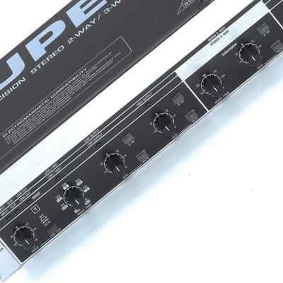 Immagine BEHRINGER CX2310 V2 SUPER-X PRO CROSSOVER 2 VIE STEREO 3 MONO USCITA SUBWOOFER - 4
