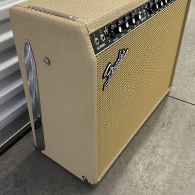Fender Twin Reverb 40th Anniversary Edition Guitar Amplifier image 8