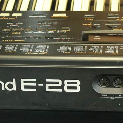 Roland E-28 Keyboard image 8