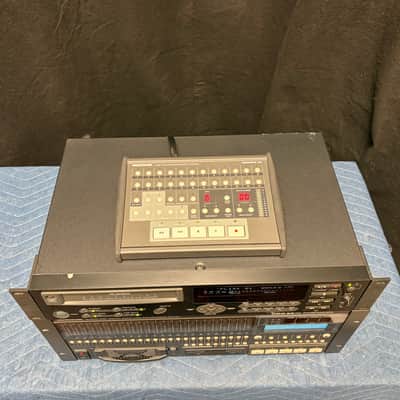 Package Deal: Mackie HDR24/96 24-Track 24-Bit Digital Audio HD Recorder / Alesis Master Link ML-9600 /with Mackie Remote image 17
