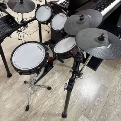 Alesis Crimson III Kit 9-piece electronic drum kit with Crimson III module... image 2