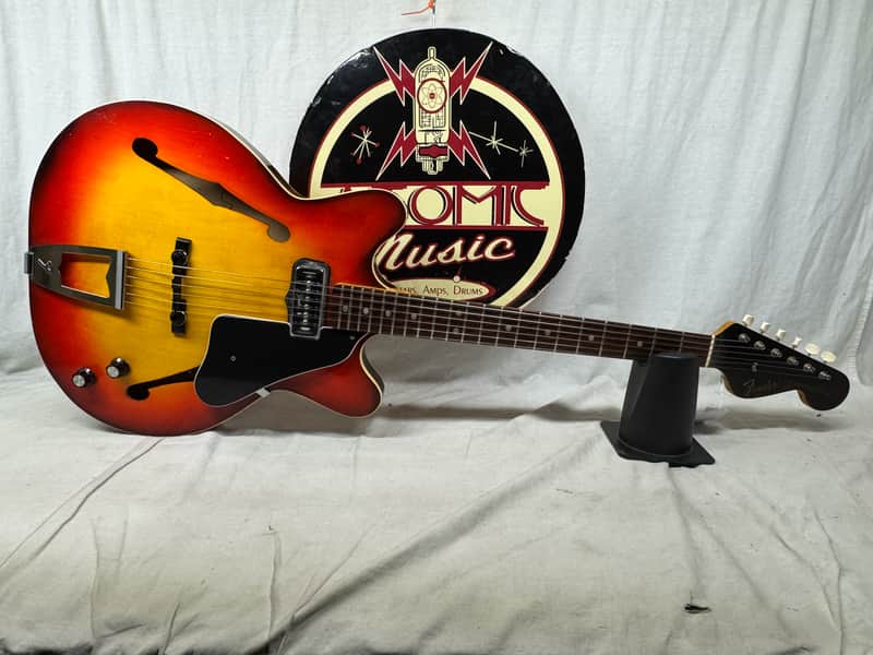 Fender Coronado I 1 Semi-Hollowbody Guitar with Case - Sunburst