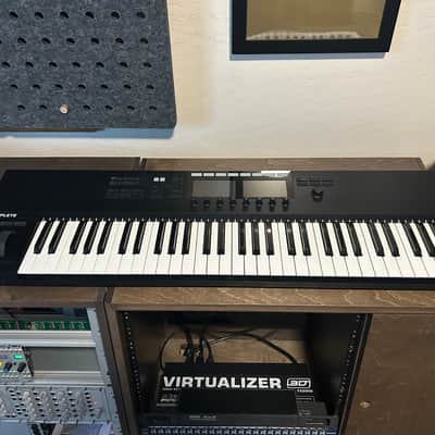 Native Instruments Komplete Kontrol S61 Mk2 2010s - Black image 3