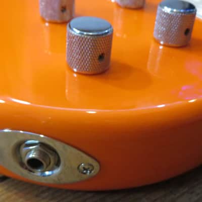 Fender Toronado 2002 Orange And Pearl MIM Near Mint Condition Electric Guitar Rarest Finish image 6