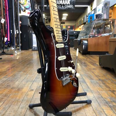 Fender American Professional II Stratocaster 3-Color Sunburst w/Maple Fingerboard, Hard Case image 2