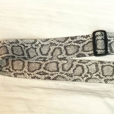 PERRI'S LPCP-365 Snake Skin Print (faux) Guitar Strap image 4