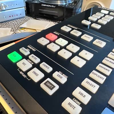 Native Instruments Maschine Studio 2010s - Black image 6