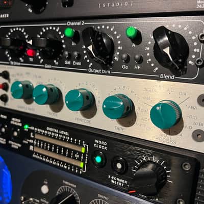 Crane Song HEDD 192 2-Channel AD/DA Converter with Digital Processing 2010s - Silver image 2