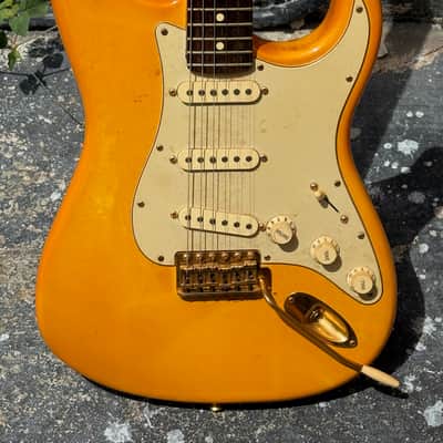 FENDER DELUXE PLAYERS STRAT (Made in Mexico) electric guitars for