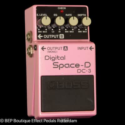 BOSS DC-3 レア美品 BOSS (ボス) Digital Space-D DC-3 日本製｜トレファクONLINE