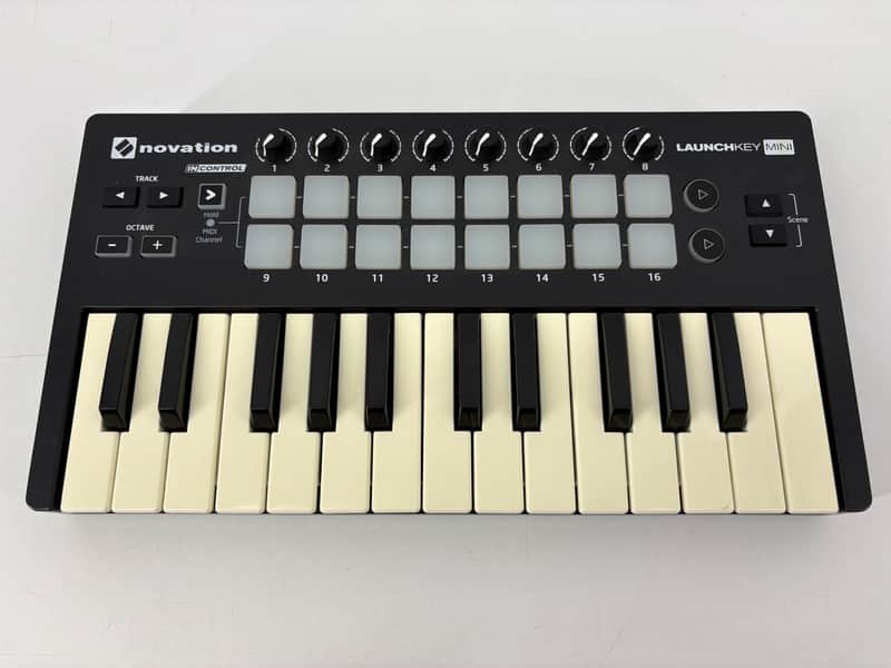 Novation LAUNCHKEY MINI KEYBOARD CONTROLLER image 1