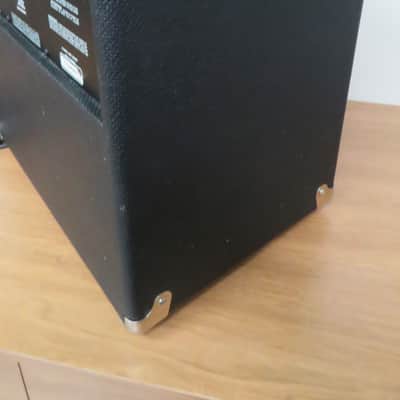Fender Rumble 25 V3 25-Watt 1x8" Bass Combo 2015 - Present - Black image 14