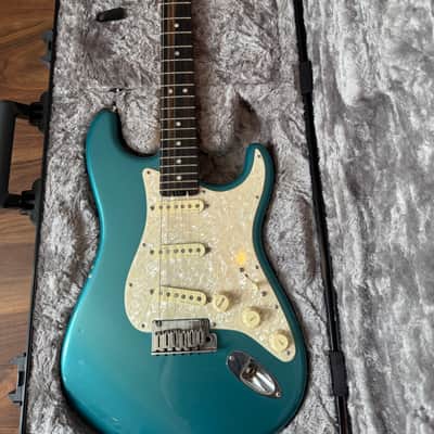 Fender American Elite Stratocaster with Ebony Fretboard 2016 - 2019 - Ocean Turquoise Metallic