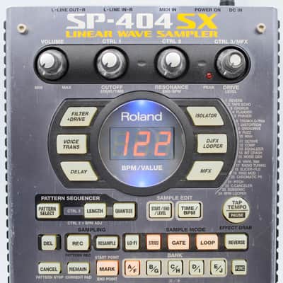 Immagine Roland SP-404SX Linear Wave Sampler With 32GB SD Card AZ90399 - 3