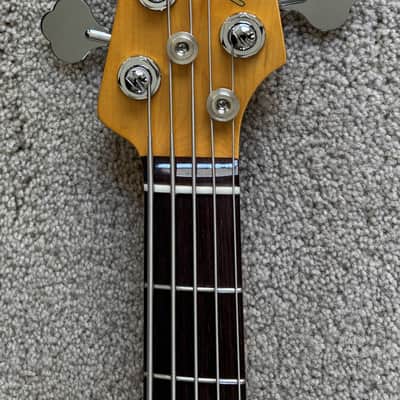 Fender American Professional II Jazz Bass V Guitar, 3-Color Sunburst, Deluxe Molded Hardshell Case image 4