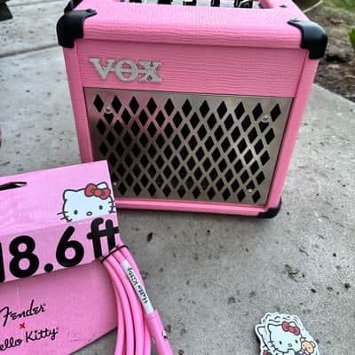 Squier Hello Kitty Stratocaster 2005-2006 - Pink image 6