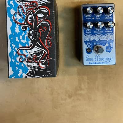 EarthQuaker Devices Sea Machine Super Chorus V2 2015 - 2017 - Silver / Blue Print image 2