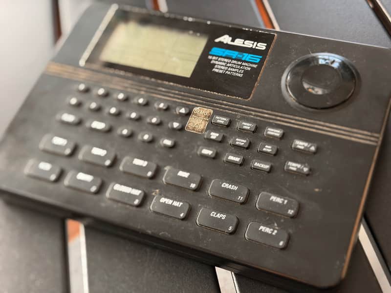 Alesis SR-16 16-Bit Stereo Drum Machine (1992) image 1