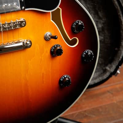 Eastman T386 Semi-Hollowbody Electric Guitar Sunburst image 6
