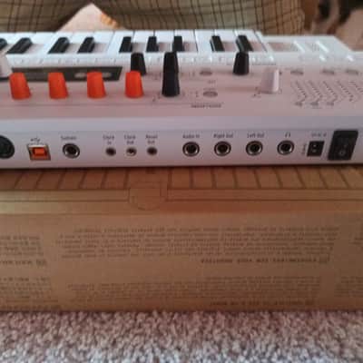 arturia minifreak vocoder edition, plus free brand new decksaver! image 6