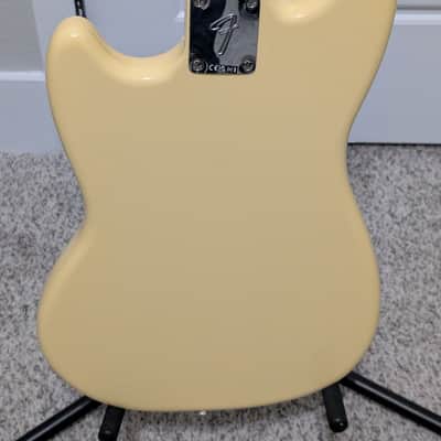 Fender American Performer Mustang with Rosewood Fretboard 2018 - Present Vintage White image 7