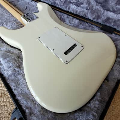 Fender American Professional Stratocaster with Maple Fretboard 2017 - 2019 - Olympic White image 5
