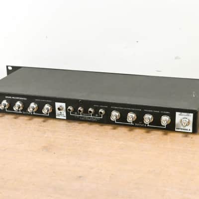 Shure UA844SWB Antenna Distribution System - 470-952 MHz (NO PSU) CG0146Q image 4