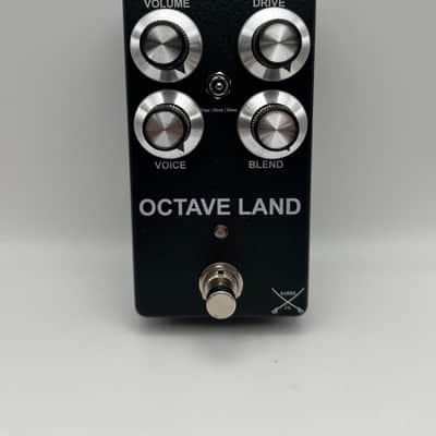 Sabre FX Octaland Octave Fuzz Clone image 1