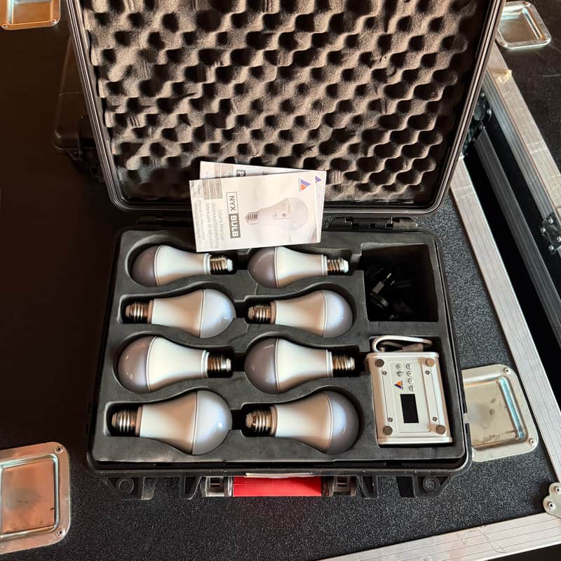 Astera FP5-Set NYX LED Bulbs with PowerStation, Case, and Accessories (Set of 8) image 1