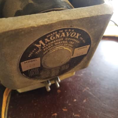 Bell & Howell Rare 138 C Commercial Projector Tube Amp and original Magnavox field coil speaker, grill 1945 image 9