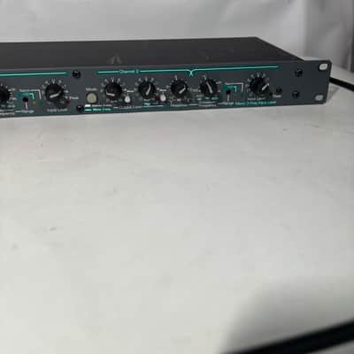 Ashly XR1001 2-Way Stereo, 3-w Mono Active Crossover image 3